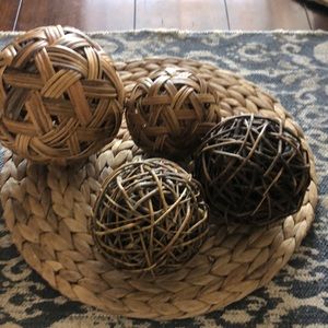 Decorative woven wood balls